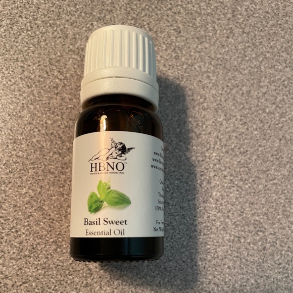 8 x NWT Basil Sweet essential oil, lot of 8, 10 ml each - Picture 1 of 4